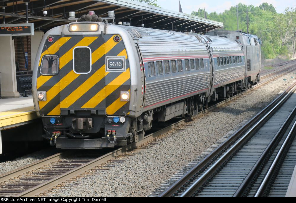 AMTK 9636 on train 461